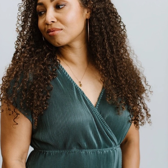 Baltic Born Athena Pleated Maxi Dress Lagoon NWT Maternity Friendly - Picture 7 of 12